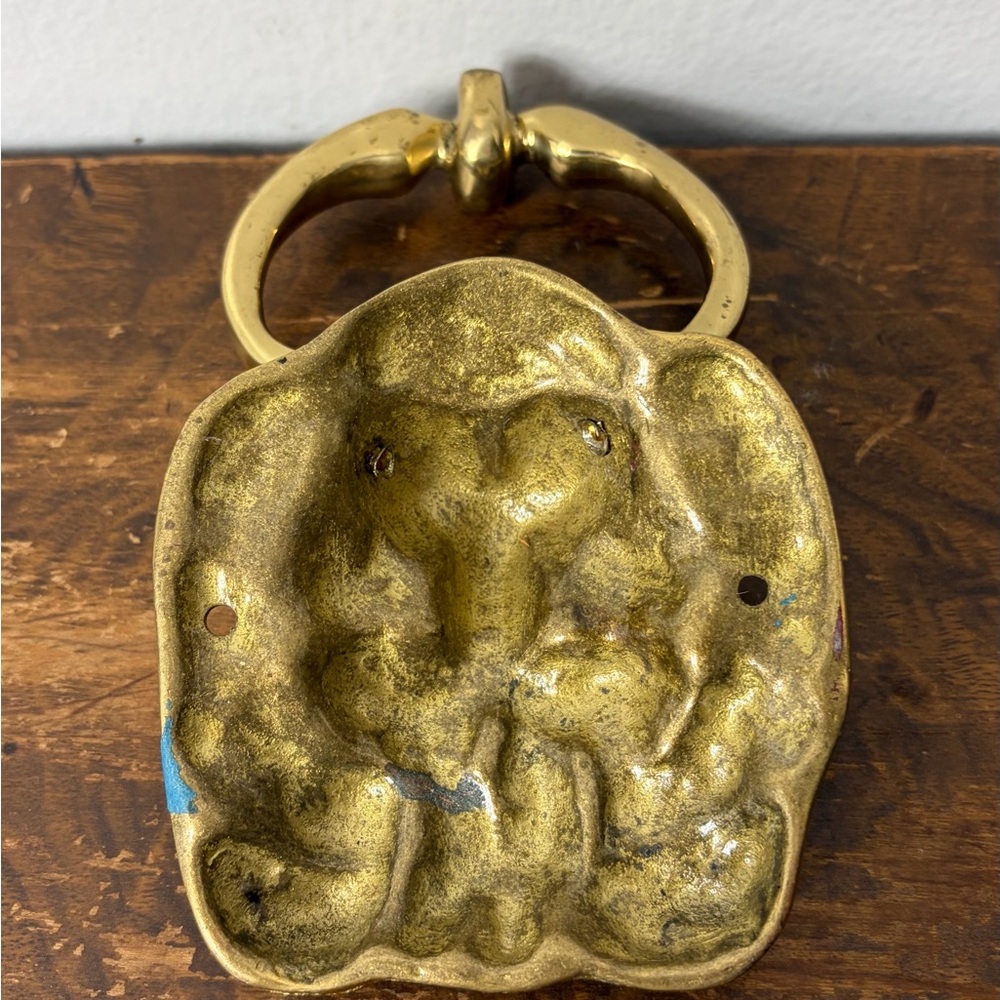 Vintage Brass Lion Head Door Knocker - Gold Finish distressed - Picture 4 of 4
